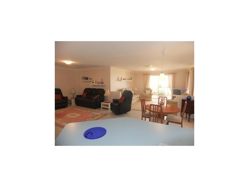 24 Elmhurst Drive, Clarkson WA 6030