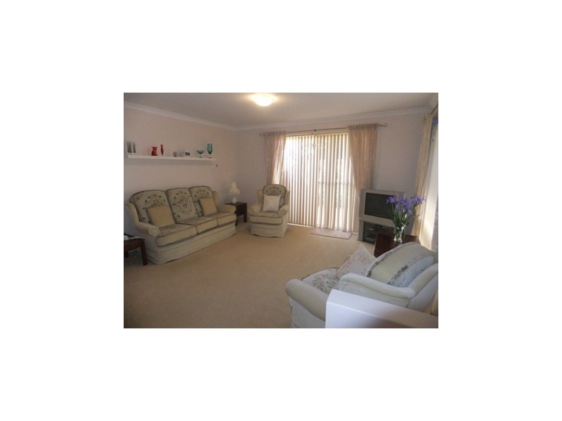 24 Elmhurst Drive, Clarkson WA 6030