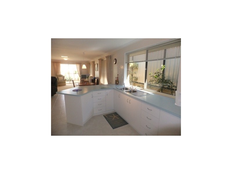 24 Elmhurst Drive, Clarkson WA 6030