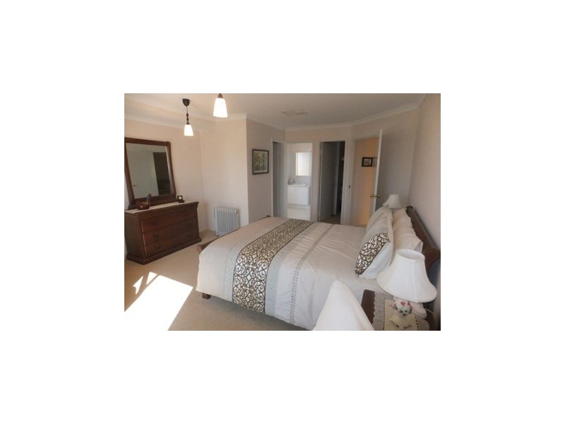 24 Elmhurst Drive, Clarkson WA 6030