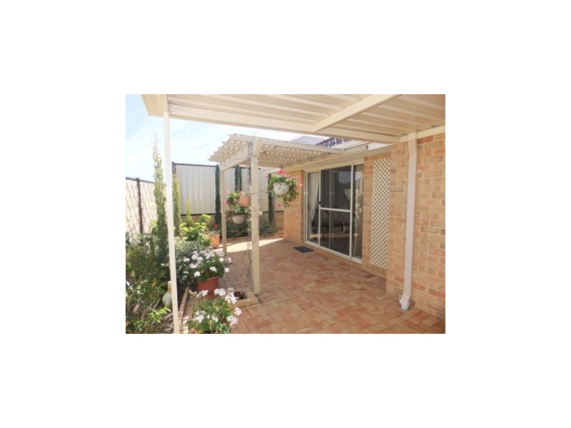 24 Elmhurst Drive, Clarkson WA 6030