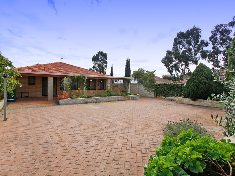 25 Armadale Road, Rivervale WA 6103