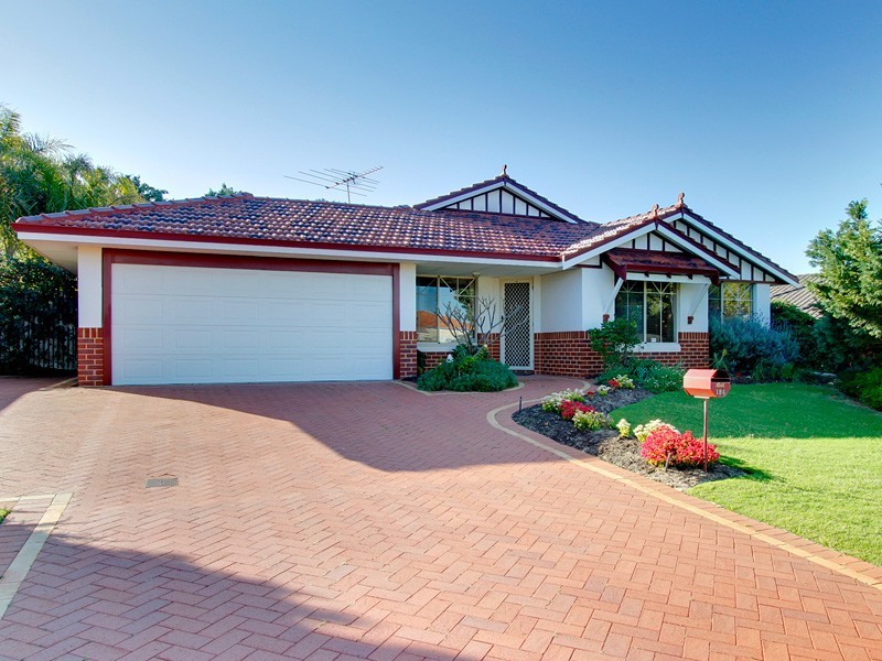 186  Kinross Drive, Kinross WA 6028