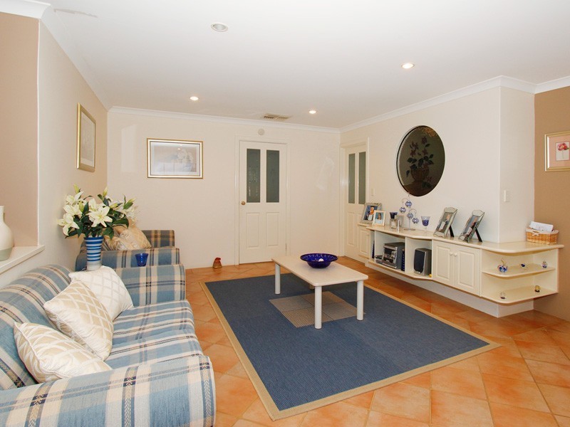 186  Kinross Drive, Kinross WA 6028