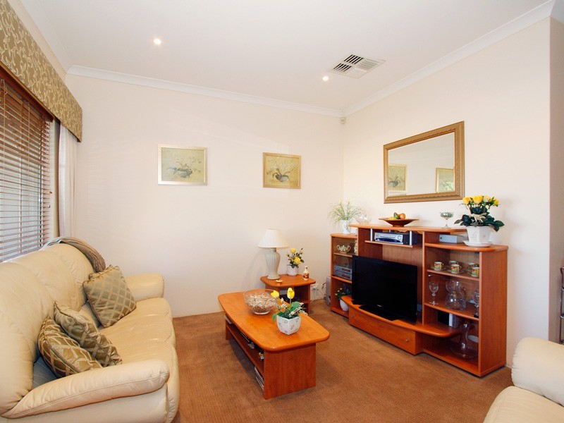 186  Kinross Drive, Kinross WA 6028