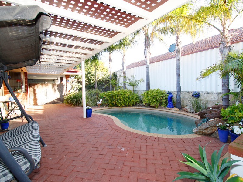 186  Kinross Drive, Kinross WA 6028