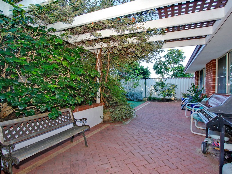 186  Kinross Drive, Kinross WA 6028