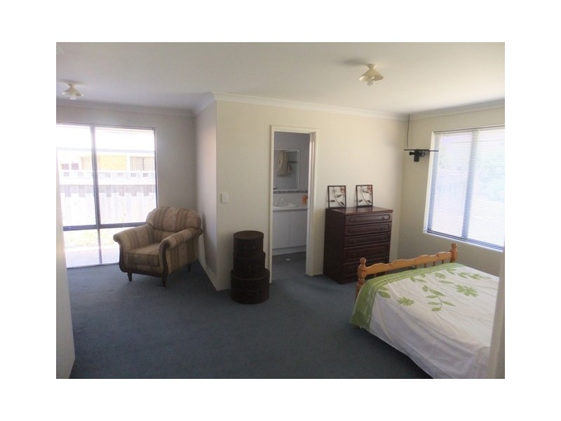 4 Mersin Drive, Mindarie WA 6030