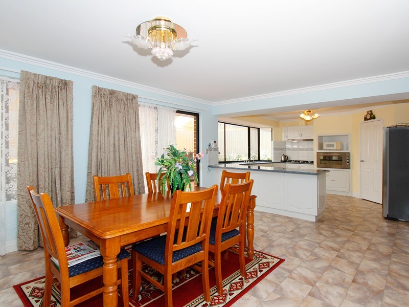 15 Beecroft Mews, Ridgewood WA 6030