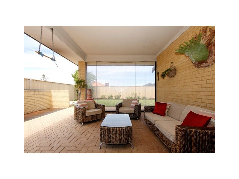 16 Claude Street, Quinns Rocks WA 6030