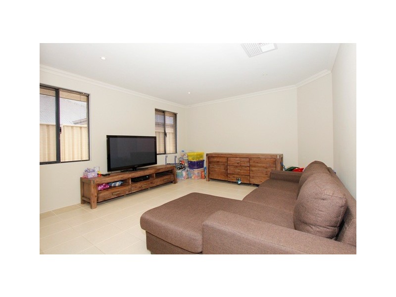 16 Claude Street, Quinns Rocks WA 6030