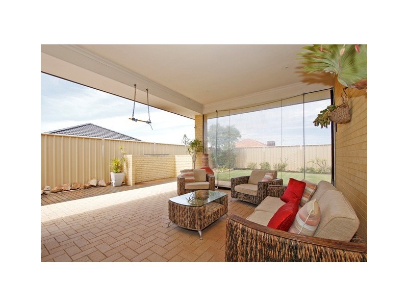 16 Claude Street, Quinns Rocks WA 6030