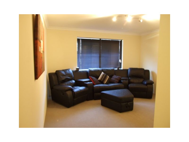 19 Elmhurst Drive, Clarkson WA 6030