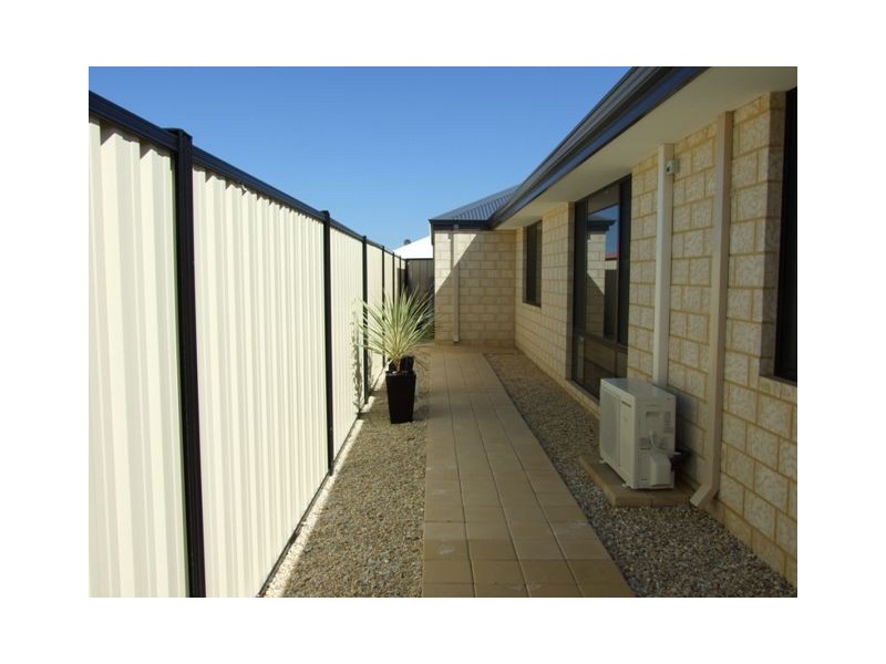 19 Elmhurst Drive, Clarkson WA 6030