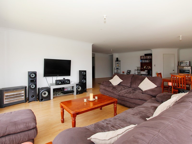 3 Dirleton Loop, Butler WA 6036