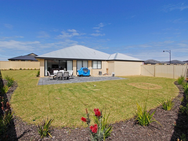 3 Dirleton Loop, Butler WA 6036