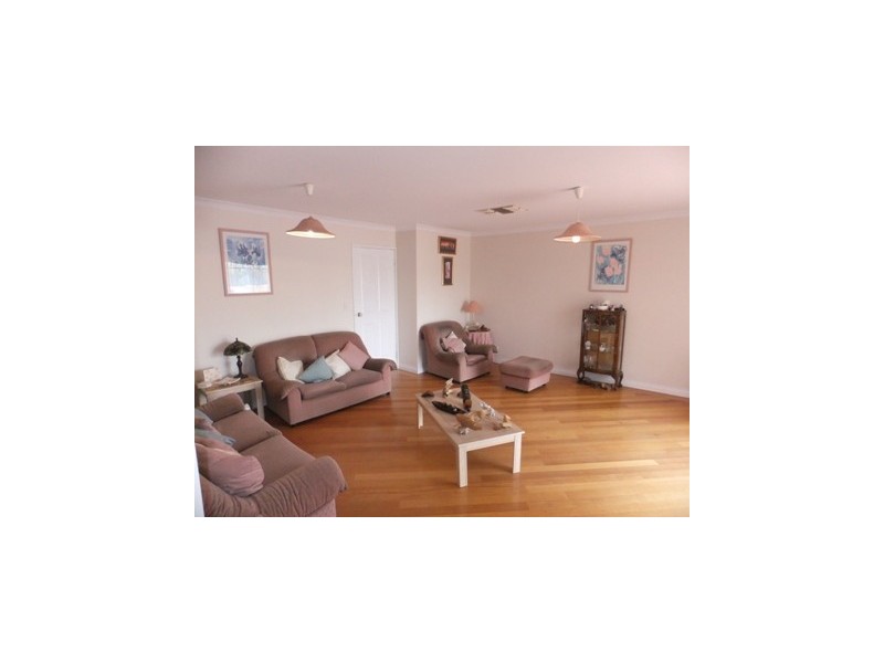 11  Callander Avenue, Kinross WA 6028