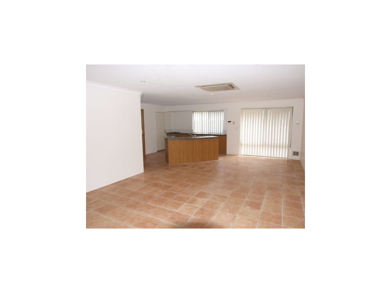 8  Lambasa Way, Mindarie WA 6030