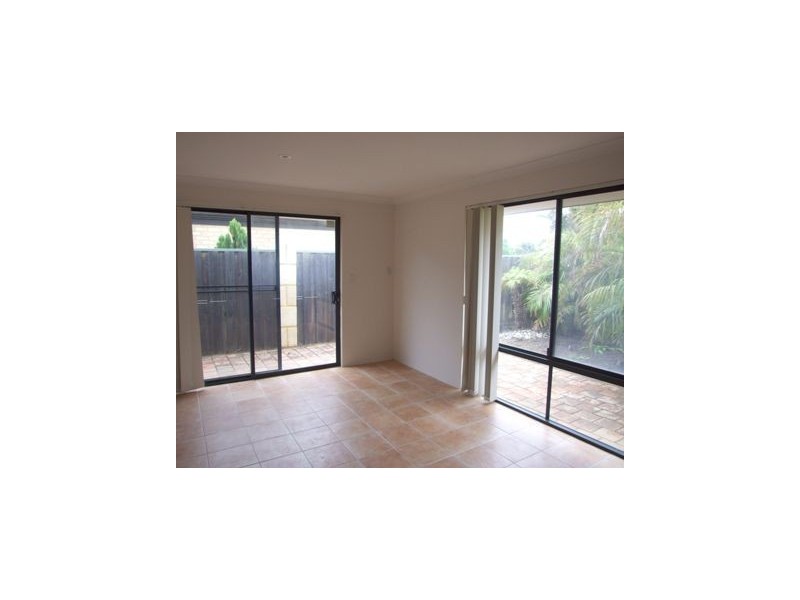 8  Lambasa Way, Mindarie WA 6030