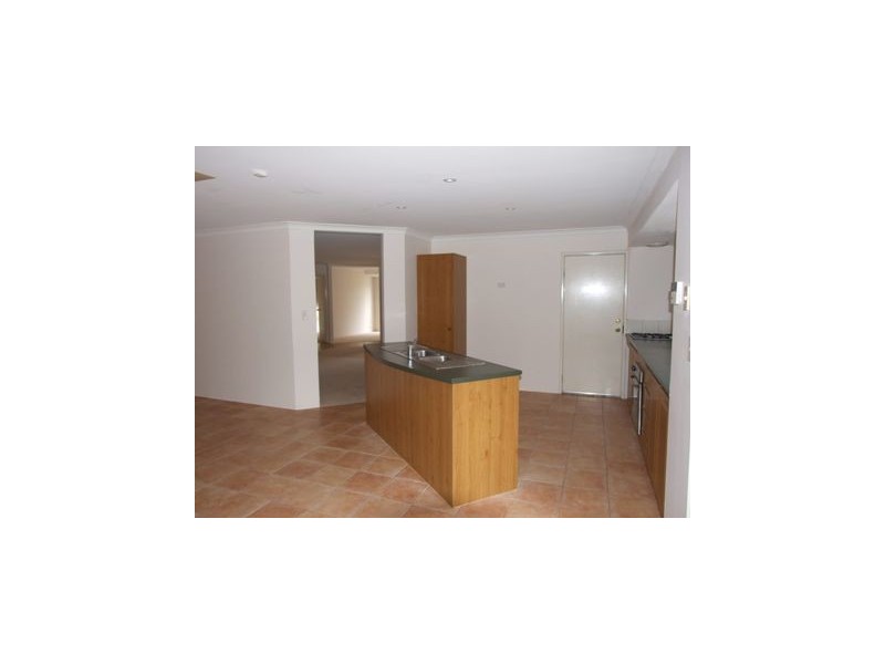 8  Lambasa Way, Mindarie WA 6030