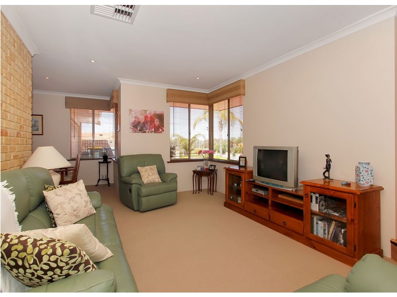 2/16B Tynemouth Close, Merriwa WA 6030