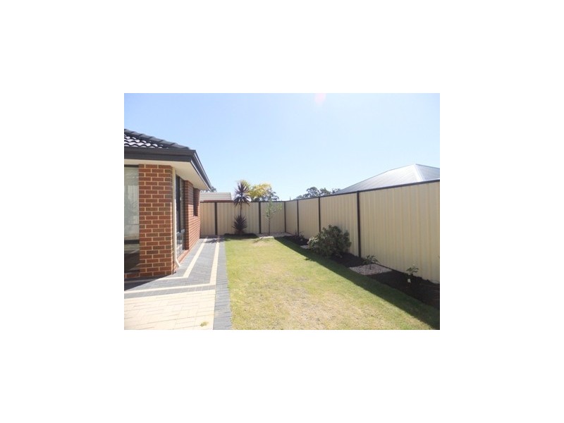 3  Lakewood Terrace, Clarkson WA 6030