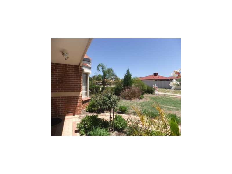 27 Romani Ct, Lockridge WA 6054