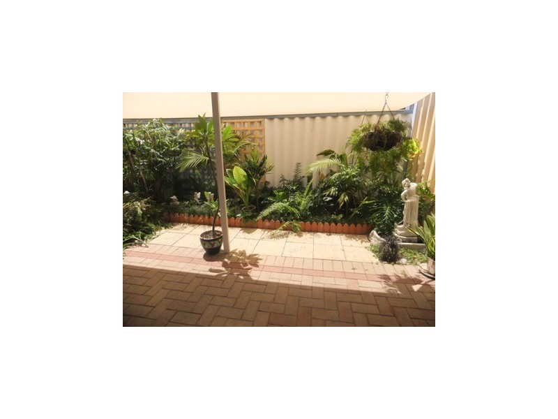 27 Romani Ct, Lockridge WA 6054