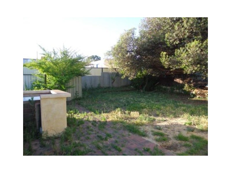 12 Spinaway Street, Craigie WA 6025