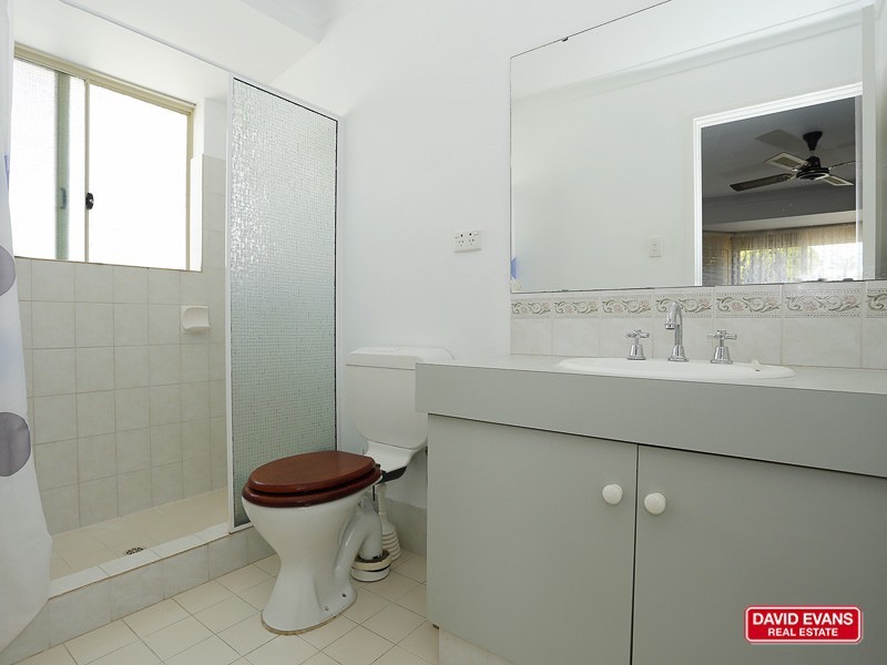 8 Pilgrim Place, Currambine WA 6028