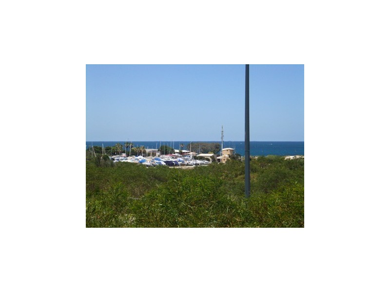 16 Village Walk, Ocean Reef WA 6027