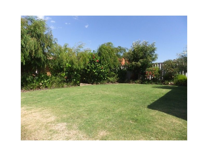 12 Lithgow Drive, Clarkson WA 6030