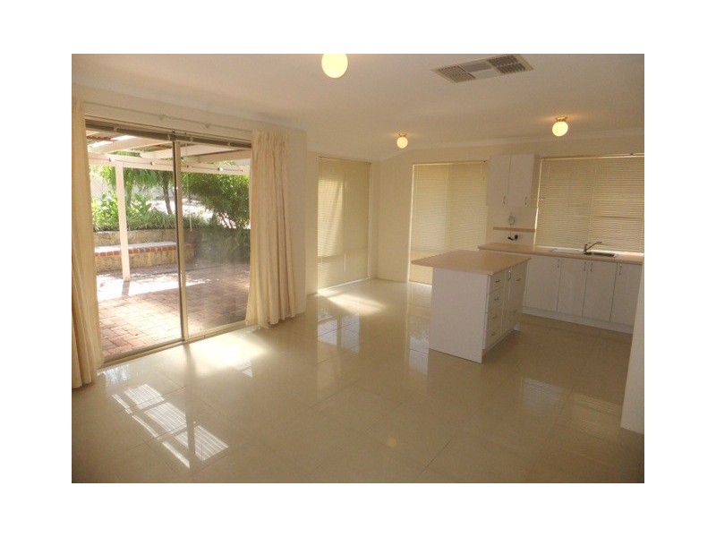 12 Lithgow Drive, Clarkson WA 6030