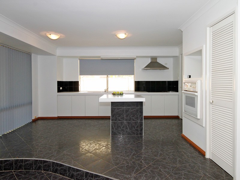 1 Fontana Cove, Joondalup WA 6027