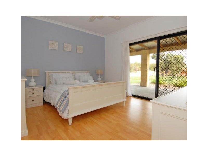 35 Fairways Court, Woodridge WA 6041