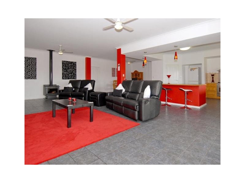 35 Fairways Court, Woodridge WA 6041