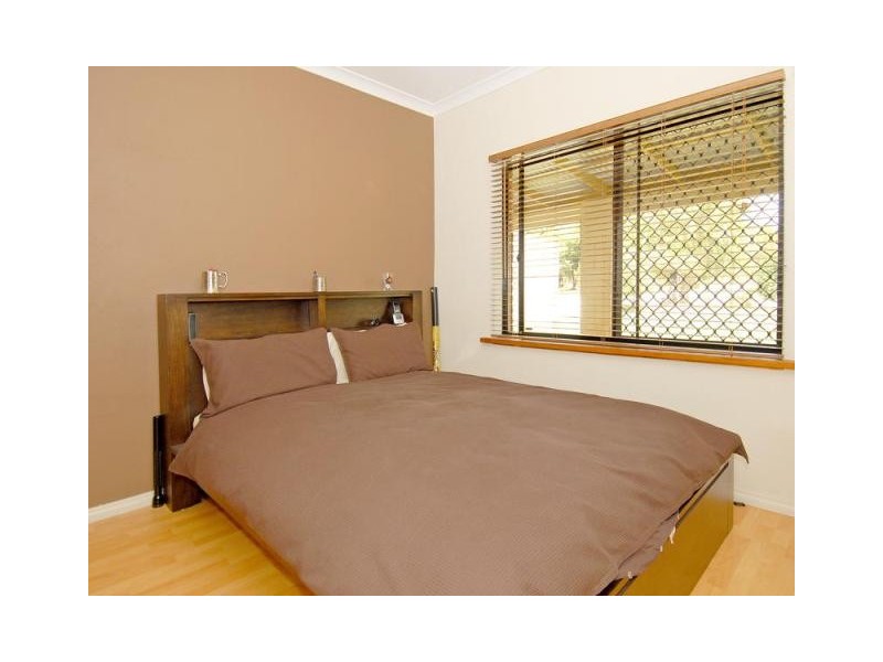 35 Fairways Court, Woodridge WA 6041