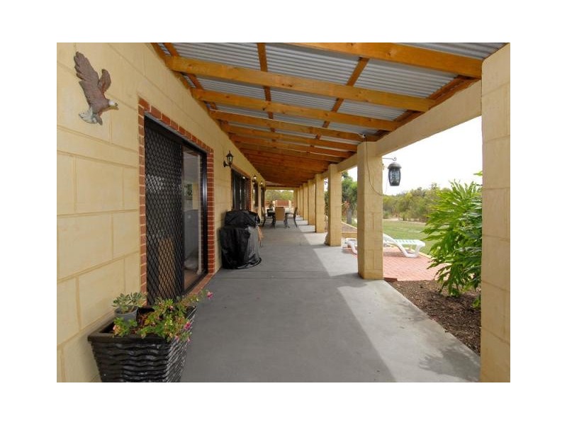 35 Fairways Court, Woodridge WA 6041