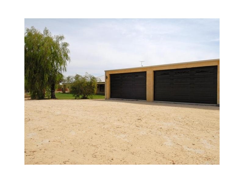 35 Fairways Court, Woodridge WA 6041