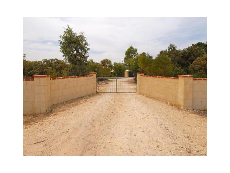 35 Fairways Court, Woodridge WA 6041