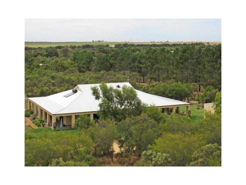 35 Fairways Court, Woodridge WA 6041