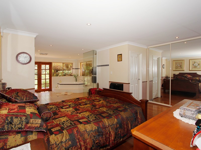 4  Springpark Trail, Carramar WA 6031