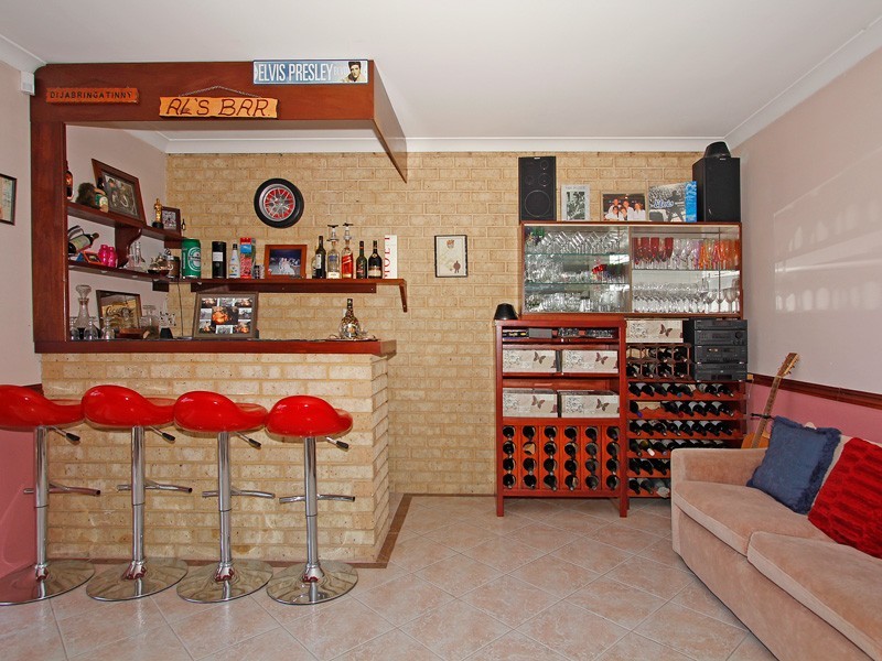 4  Springpark Trail, Carramar WA 6031