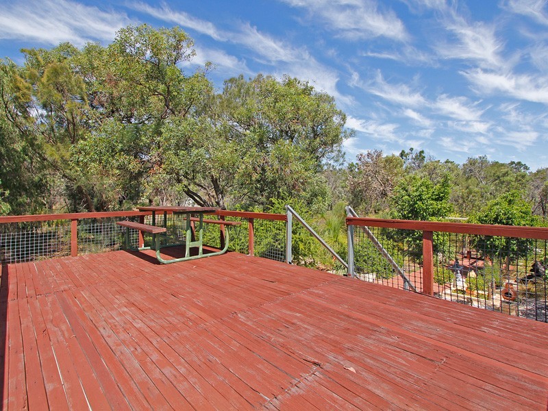 4  Springpark Trail, Carramar WA 6031