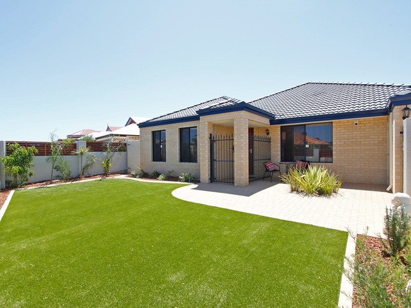 35 Shropshire Crescent, Butler WA 6036