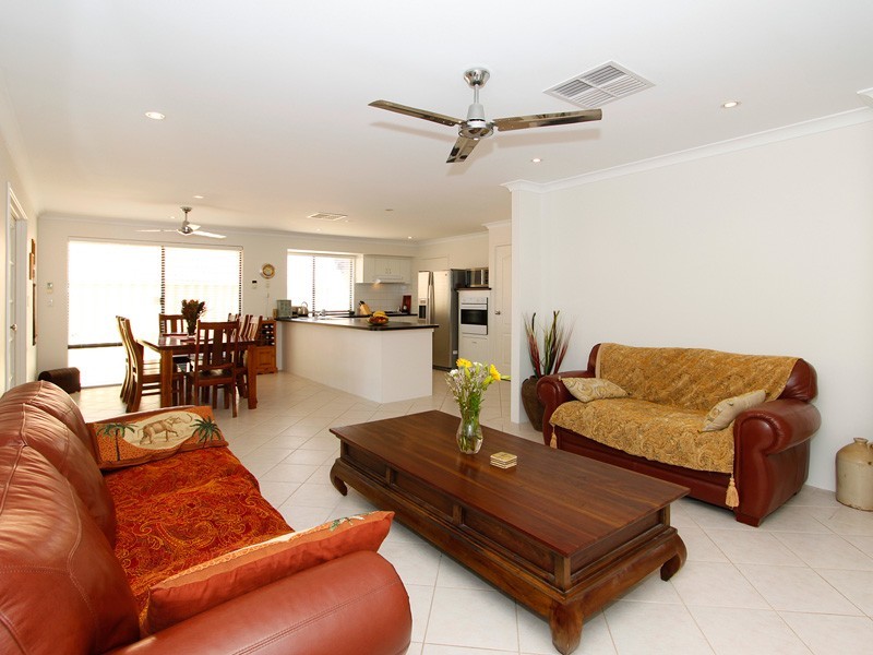 35 Shropshire Crescent, Butler WA 6036