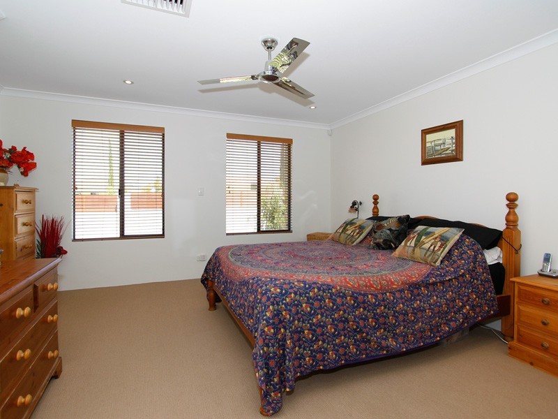 35 Shropshire Crescent, Butler WA 6036