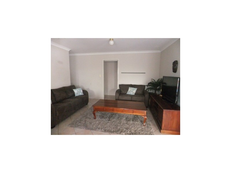 4 Elkington Mews, Clarkson WA 6030