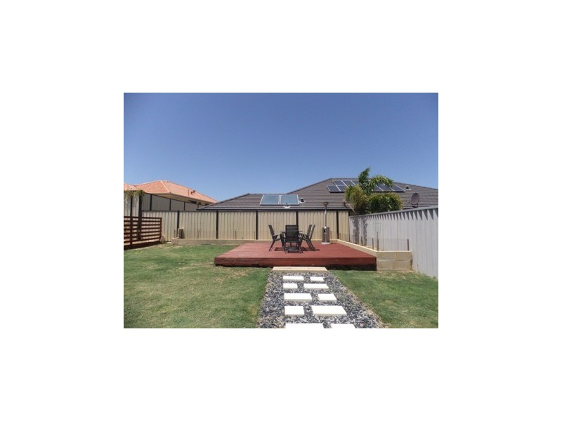 4 Elkington Mews, Clarkson WA 6030