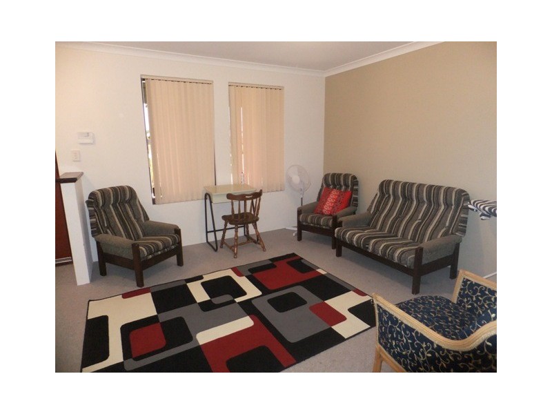 25 Adelong Circuit, Merriwa WA 6030